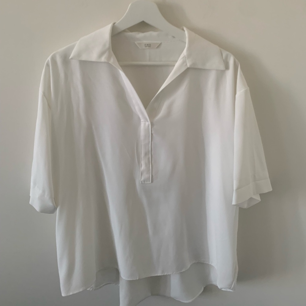 WHITE COLLARED SHIRT